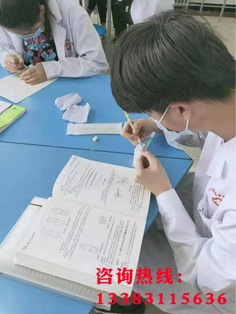 石家庄冀联医学院口腔实训课.jpg