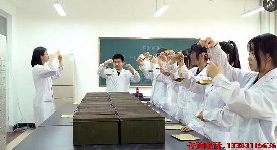 石家庄冀联医学院药剂专业.png