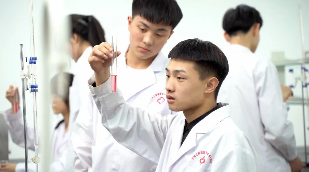 适合初三生报考的六个医学专业推荐-石家庄冀联医