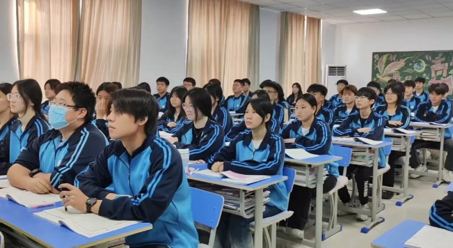 石家庄冀联医学中等专业学校有3＋