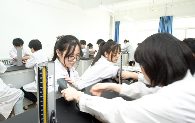 2026年今日中考石家庄冀联医学中专祝考生前路万般坦途，学医亦筑高光未来