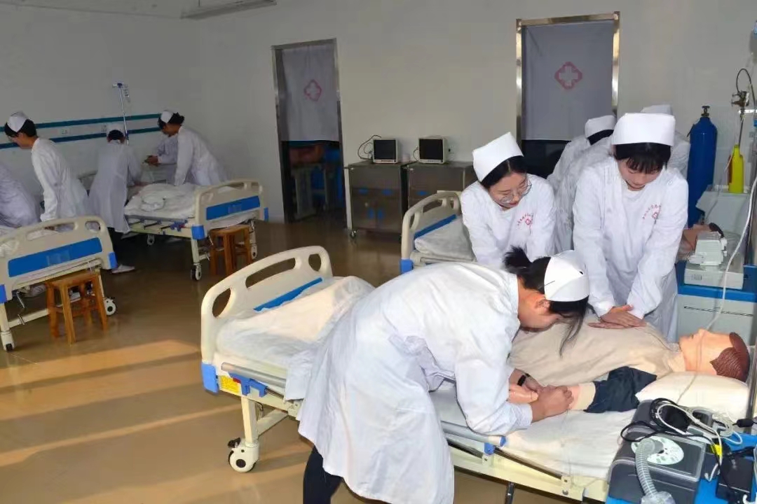 石家庄冀联医学中等专业学校｜口腔修复工艺专业介绍