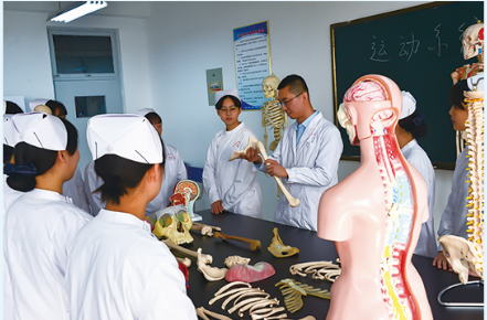 初中生能不能学中医专业？想学中医学的学生看过来
